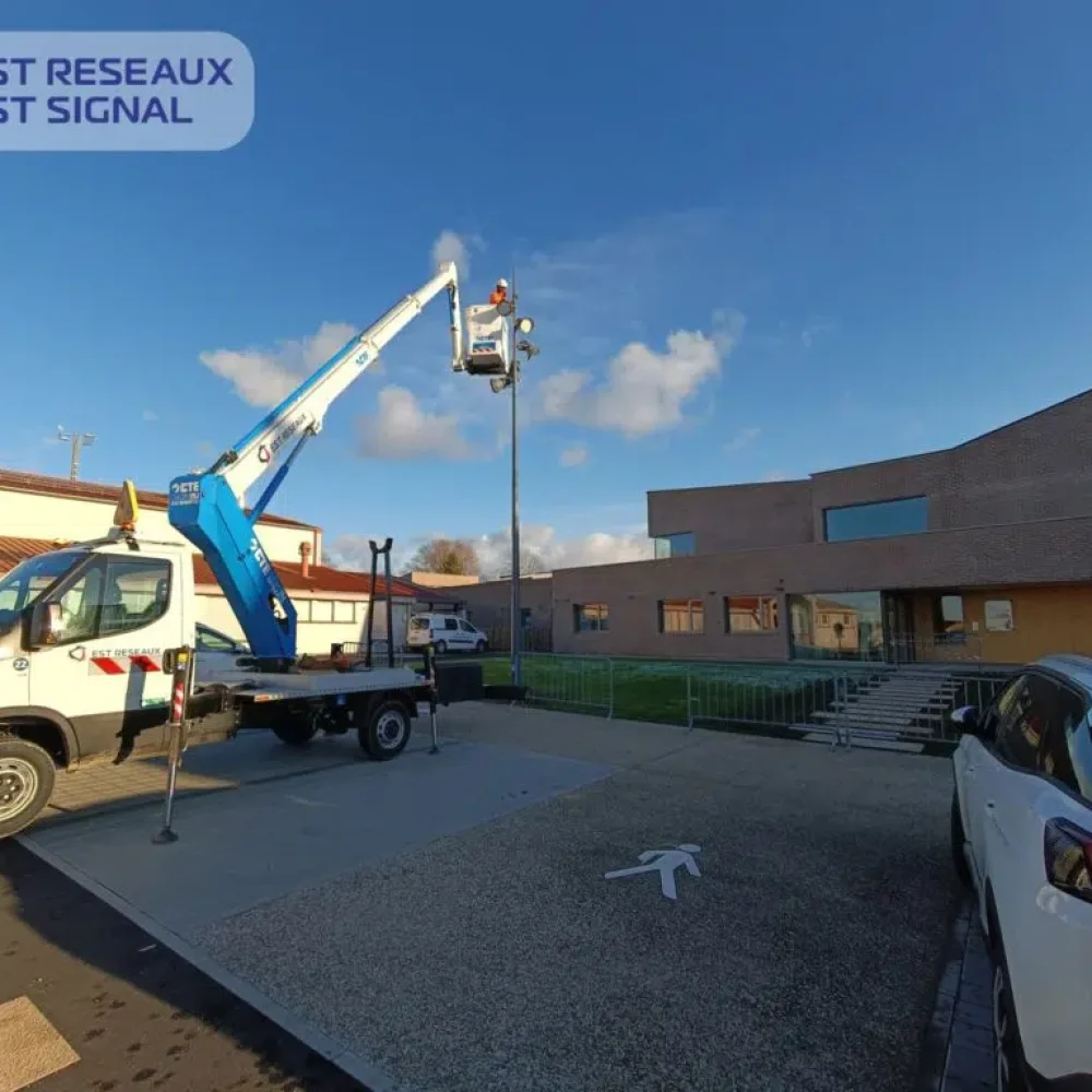 Petersbach-–-Amelioration-de-leclairage-pour-le-chemin-dacces-du-periscolaire-3-1024x769